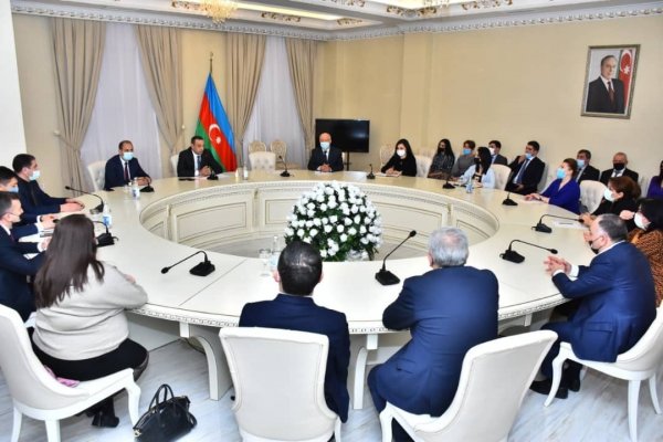 Sumqayıt Regional Mədəniyyət İdarəsində ilin yekunları ilə bağlı müşavirə keçirilib - FOTOLAR
