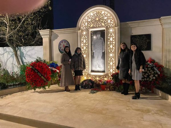 Sumqayıt Təhsil şöbəsinin kollektivi şəhid və qazi ailələrini ziyarət ediblər -FOTOLAR