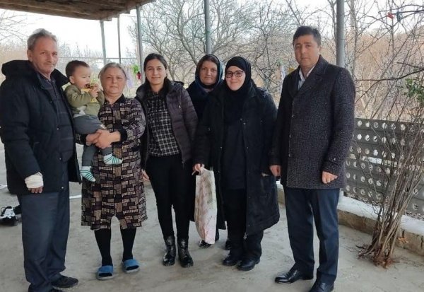 Xızı rayon nümayəndəliynin əməkdaşları bayram günlərində şəhid ailələrini ziyarət ediblər - FOTOLAR