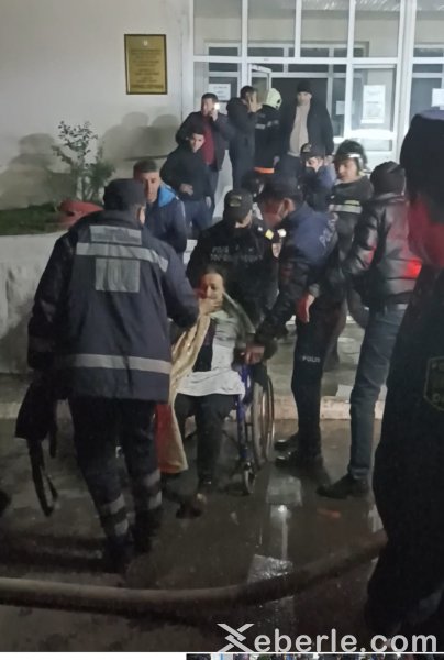 Sumqayıtda xəstəxanada yanğın söndürülüb, 100-ə yaxın xəstə və personal təxliyyə edilib - FOTO Sumqayıtda xəstəxanada yanğın söndürülüb, 100-ə yaxın xəstə və personal təxliyyə edilib - FOTO