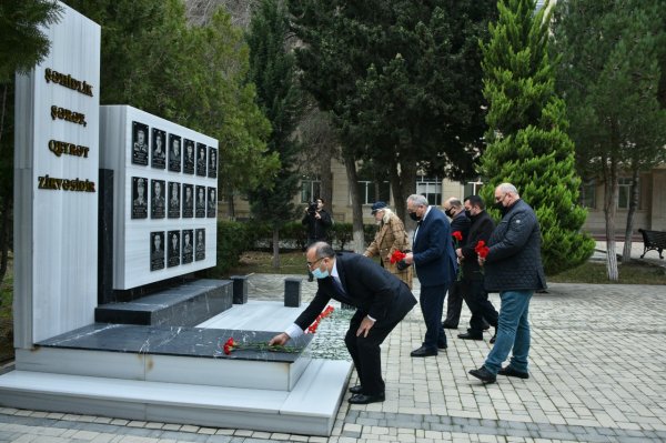 Sumqayıt Dövlət Universitetində "Açıq qapı" günü keçirilib - FOTOLAR