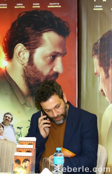 "Zəhər Tuluğu"nun  Sumqayıtdakı imza günündən FOTOLAR