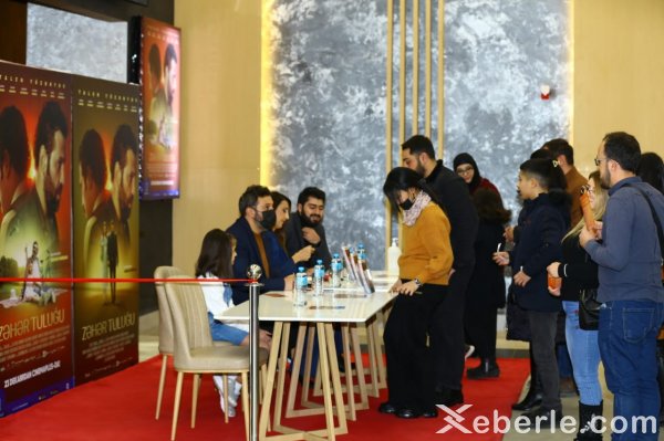 "Zəhər Tuluğu"nun  Sumqayıtdakı imza günündən FOTOLAR