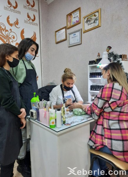 Xidmət Sahələri üzrə Sumqayıt Dövlət Peşə Təhsil Mərkəzinin "Bərbər"ləri istehsalat təlimində - FOTOLAR