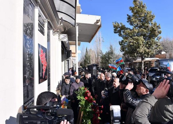 Millət vəkili Sumqayıtda şəhidlərin xatirə barelyefinin açılışında iştirak edib -FOTO