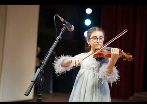 Sumqayıt musiqi məktəbinin şagirdləri beynəlxalq müsabiqələrdə uğurla çıxış ediblər - FOTOLAR