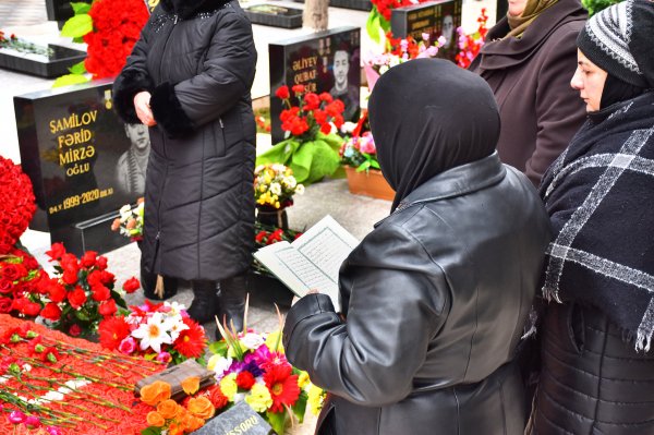 Sumqayıt Şəhidlər Xiyabanı bu gün... - FOTOLAR