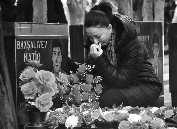 Sumqayıt Şəhidlər Xiyabanı bu gün... - FOTOLAR