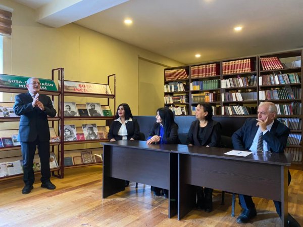 Sumqayıtda  Eyruz Məmmədovun “Epi” romanının təqdimat mərasimi keçirilib - FOTOLAR