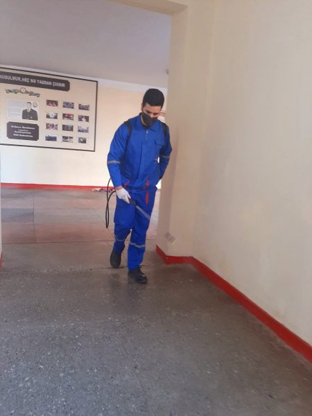 Xidmət Sahələri üzrə Sumqayıt Dövlət Peşə Təhsil Mərkəzində tibbi-profilaktik və dezinfeksiya işləri aparılıb - FOTO Xidmət Sahələri üzrə Sumqayıt Dövlət Peşə Təhsil Mərkəzində tibbi-profilaktik və dezinfeksiya işləri aparılıb - FOTO