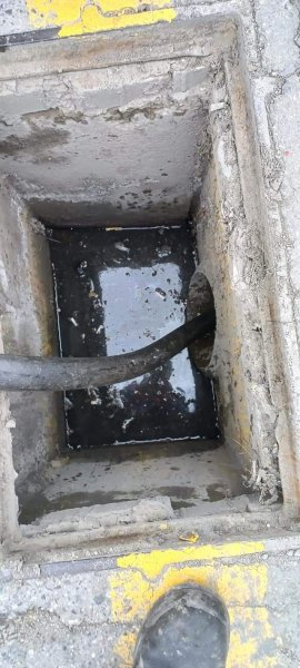 Sumqayıtda yağış barmaqlıqlarının yuyulması prosesi davam etdirilir -FOTOLAR