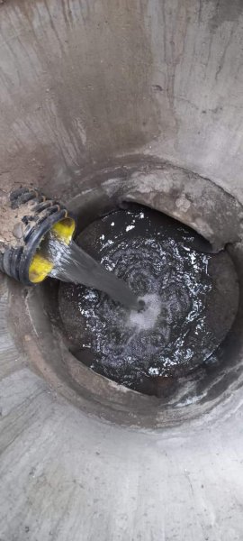 Sumqayıtda yağış barmaqlıqlarının yuyulması prosesi davam etdirilir -FOTOLAR