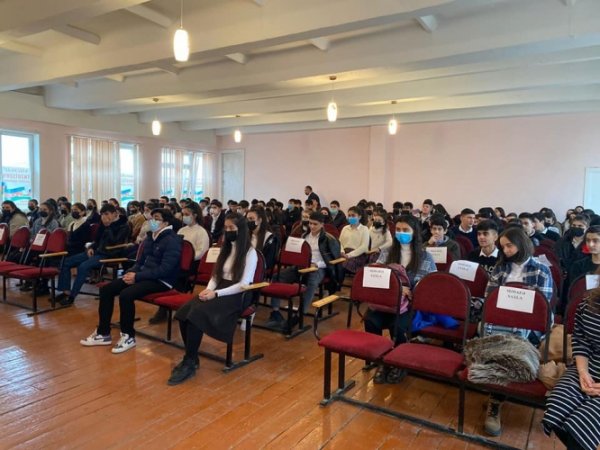 Sumqayıtda gəncləri dini radikalizm və narkomaniyanın zərərli təsirlərindən qorumağın yolları müzakirə edilib -FOTO Sumqayıtda gəncləri dini radikalizm və narkomaniyanın zərərli təsirlərindən qorumağın yolları müzakirə edilib -FOTO