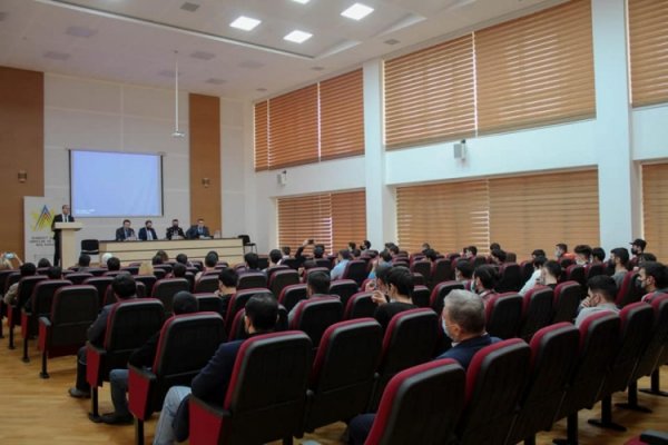 Sumqayıtda gəncləri dini radikalizm və narkomaniyanın zərərli təsirlərindən qorumağın yolları müzakirə edilib -FOTO Sumqayıtda gəncləri dini radikalizm və narkomaniyanın zərərli təsirlərindən qorumağın yolları müzakirə edilib -FOTO