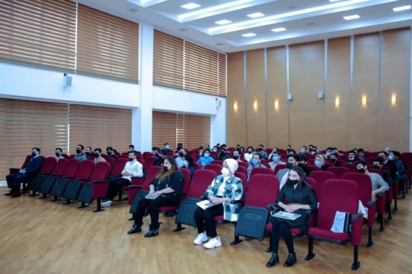 Sumqayıtda gəncləri dini radikalizm və narkomaniyanın zərərli təsirlərindən qorumağın yolları müzakirə edilib -FOTO Sumqayıtda gəncləri dini radikalizm və narkomaniyanın zərərli təsirlərindən qorumağın yolları müzakirə edilib -FOTO