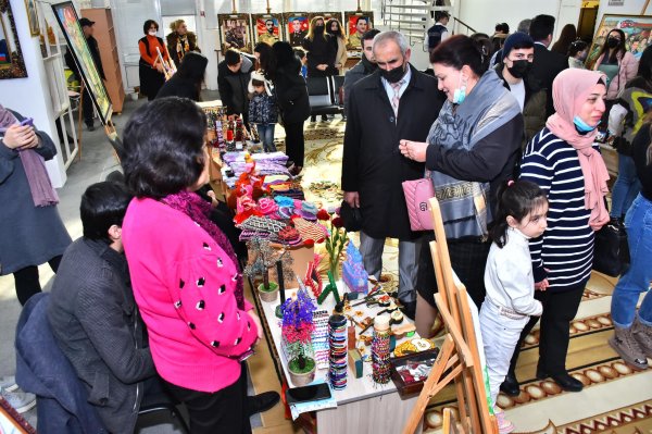Sumqayıt Dövlət Rəsm Qalereyasında ‘‘Sərhədsiz incəsənət‘‘ adlı sərgi təşkil edilib - FOTOLAR