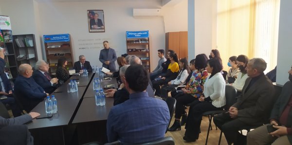 Sumqayıtda yazıçı-publisist Arif Ərşadın kitabının təqdimatı keçirilib - FOTOLAR