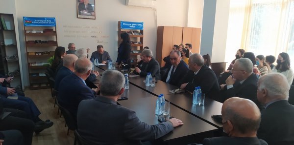 Sumqayıtda yazıçı-publisist Arif Ərşadın kitabının təqdimatı keçirilib - FOTOLAR