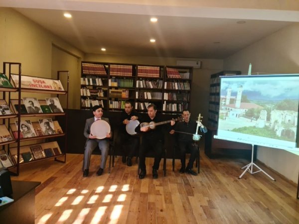 Sumqayıtda Nizami Gəncəvi adına kitabxana klubda muğam saatı keçirilib -FOTO