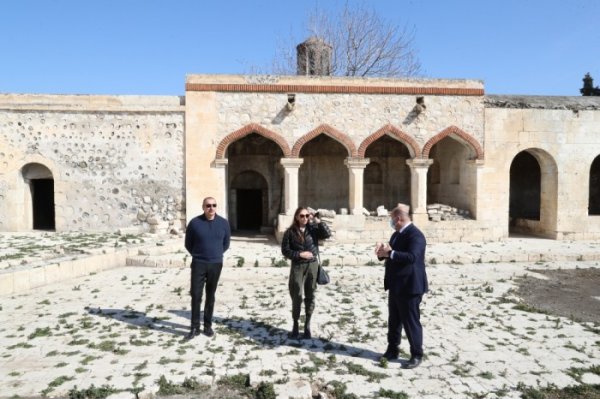 Dövlət başçısı və birinci xanım İmarət kompleksində olublar