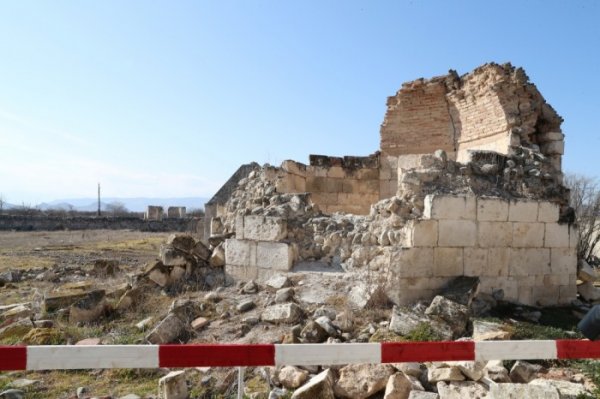 Dövlət başçısı və birinci xanım İmarət kompleksində olublar