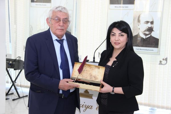 Zahid Xəlil Sumqayıtda məktəblilərin qonağı olub - FOTOLAR