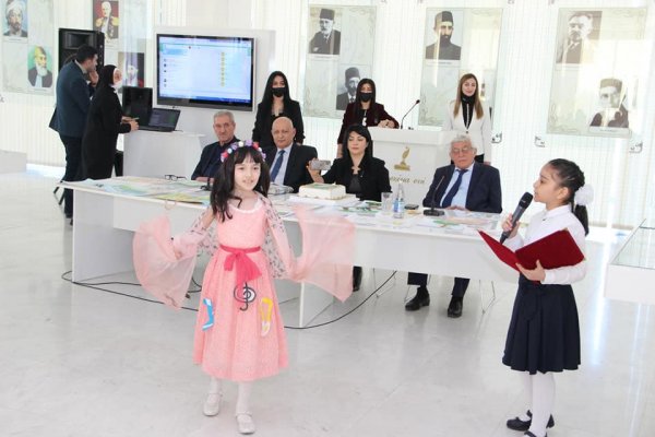 Zahid Xəlil Sumqayıtda məktəblilərin qonağı olub - FOTOLAR