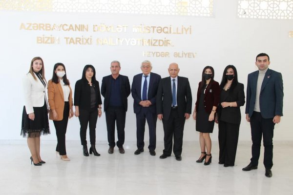 Zahid Xəlil Sumqayıtda məktəblilərin qonağı olub - FOTOLAR