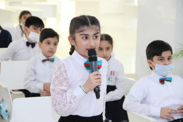 Zahid Xəlil Sumqayıtda məktəblilərin qonağı olub - FOTOLAR