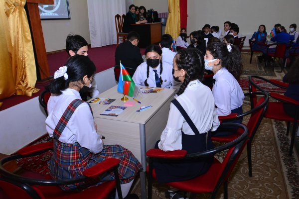 Sumqayıtda məktəblərarası bilik yarışı keçirilib - FOTOLAR