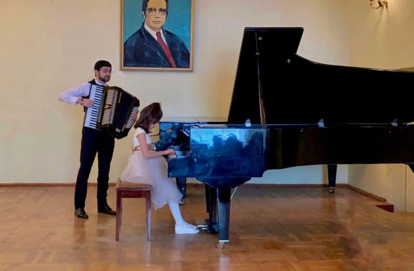 Sumqayıtda uşaq musiqi məktəbində tematik tədbir keçirilib - FOTO