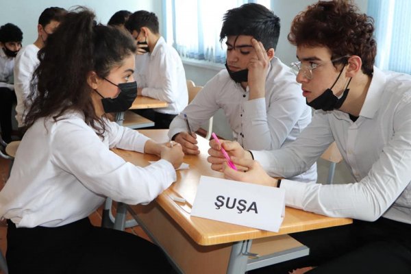 Sumqayıtın "Sənətkar"ı qalib oldu - FOTO Sumqayıtın "Sənətkar"ı qalib oldu - FOTO