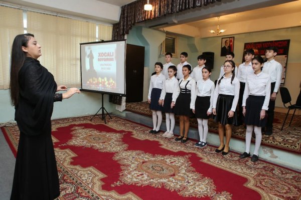 Xocalı soyqırımı Qubadlı məktəbinin kollektivi tərəfindən də anılıb - FOTOLAR