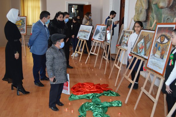 Sumqayıtda Nəriman Nərimanov adına Mədəniyyət Mərkəzində Xocalı Soyqırımının 30 illiyi ilə əlaqədar tədbir təşkil edilib - FOTO