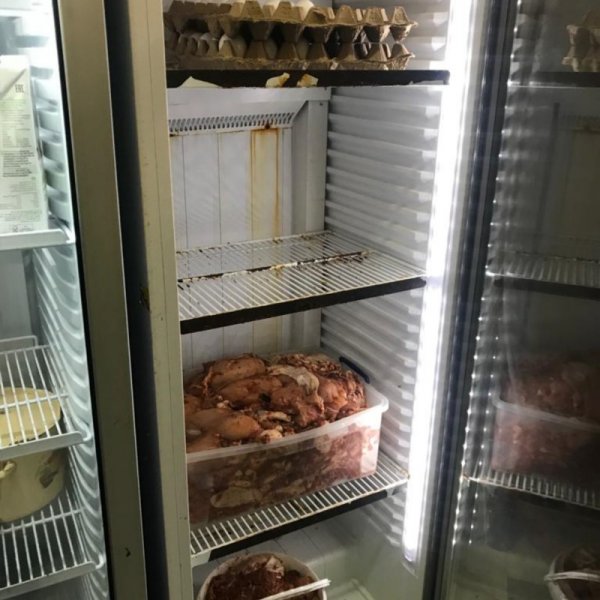 Sumqayıtda “Osmanlı” restoranında pozuntular aşkarlandı - FOTO Sumqayıtda “Osmanlı” restoranında pozuntular aşkarlandı - FOTO