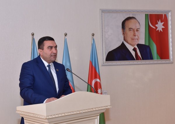 YAP Sumqayıt şəhər təşkilatının sədri Ramiz Hüseynov şəhər ictimaiyyətinə təqdim olunub - FOTO