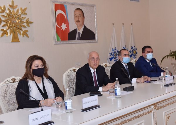 YAP Sumqayıt şəhər təşkilatının sədri Ramiz Hüseynov şəhər ictimaiyyətinə təqdim olunub - FOTO