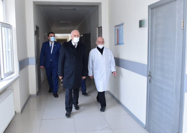 Zakir Fərəcov xəstəxanaya getdi, mövcud vəziyyətlə tanış oldu – FOTOLAR
