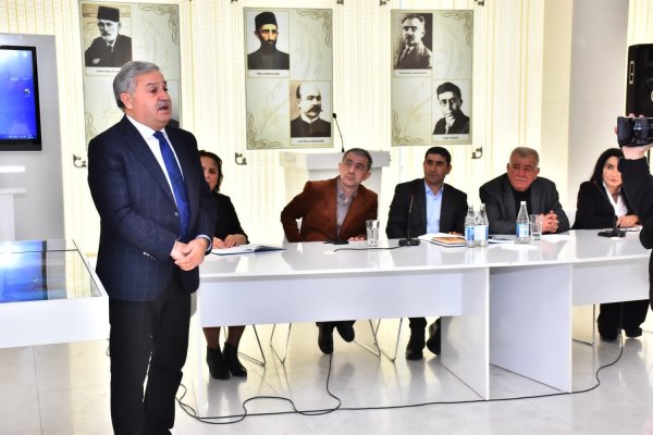 Sumqayıtda istedadlı şair İqbal Nəhmətlə görüş keçirilib - FOTOLAR