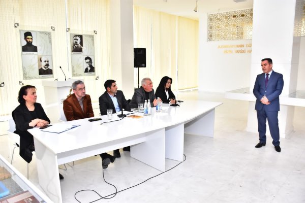 Sumqayıtda istedadlı şair İqbal Nəhmətlə görüş keçirilib - FOTOLAR