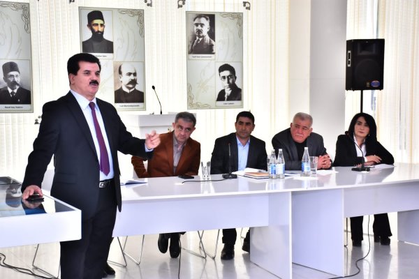 Sumqayıtda istedadlı şair İqbal Nəhmətlə görüş keçirilib - FOTOLAR