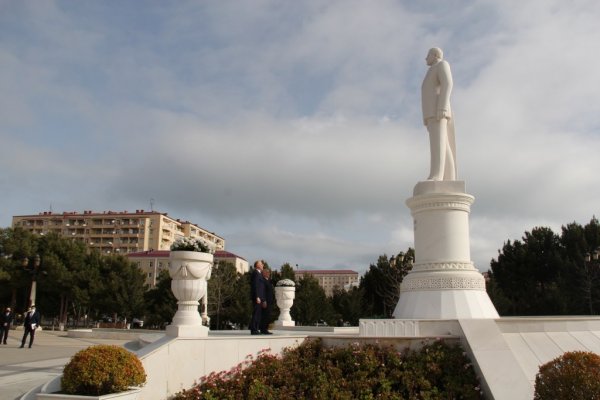 Dövlət Komitəsinin sədri Sumqayıtda vətəndaşları qəbul edib - FOTO