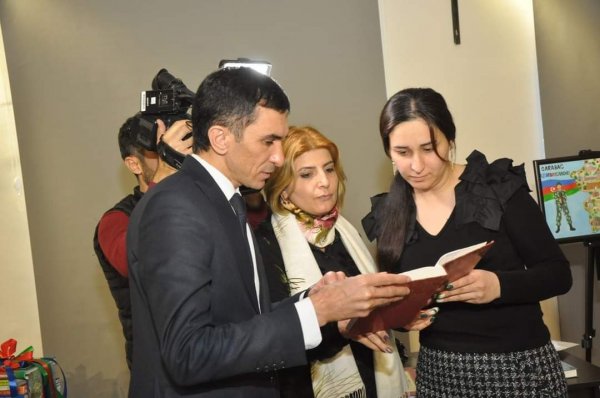 “Qarabağa kitabla gedək!” layihəsinə Sumqayıt Regional Mədəniyyət İdarəsinin Abşeron rayon mədəniyyət müəsisələri də qoşulub - FOTO