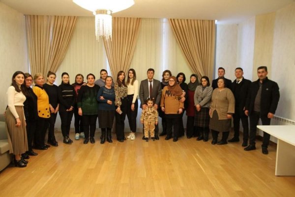 Xızı rayonu üzrə mədəniyyət müəssisələrində çalışan xanımlar təltif olunub -FOTOLAR