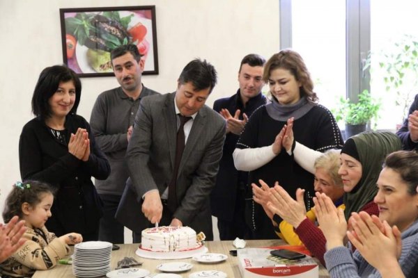 Xızı rayonu üzrə mədəniyyət müəssisələrində çalışan xanımlar təltif olunub -FOTOLAR