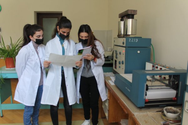 Sumqayıt Texniki Kollecinin 45 tələbəsi institutda təcrübə keçir - FOTO
