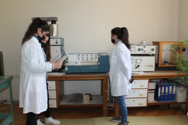 Sumqayıt Texniki Kollecinin 45 tələbəsi institutda təcrübə keçir - FOTO
