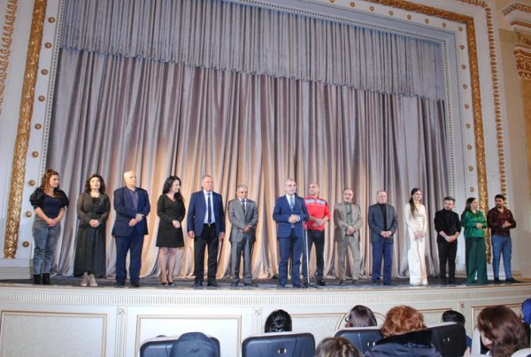 Sumqayıtda Milli Teatr Gününə həsr edilmiş tədbir keçirilib - FOTOLAR