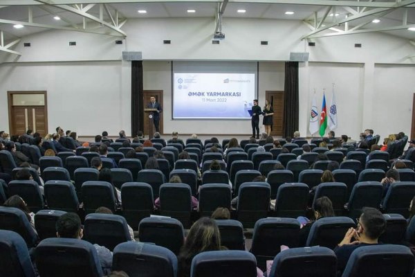 Müşfiq Məmmədli Qərbi Kaspi Universitetində keçirilən əmək yarmarkasında iştirak edib - FOTO Müşfiq Məmmədli Qərbi Kaspi Universitetində keçirilən əmək yarmarkasında iştirak edib - FOTO