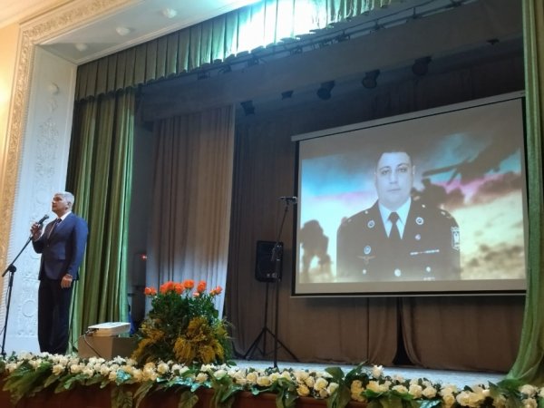 Sumqayıtda “Qısa ömrün səhifəsi” adlı tədbirdə şəhid mayor Taleh Kərimovun xatirəsi anılıb - FOTOLAR